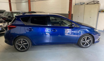 TOYOTA AURIS Hybride 136h Executive complet